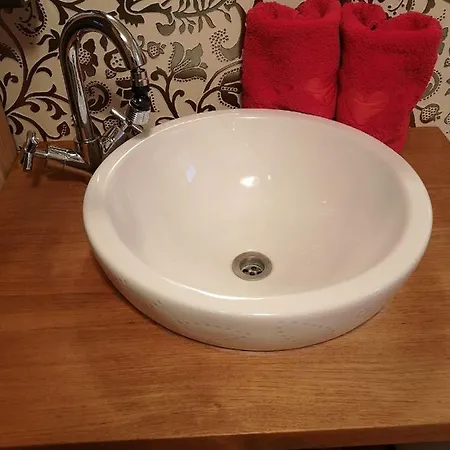 Domacija Linc דירה *